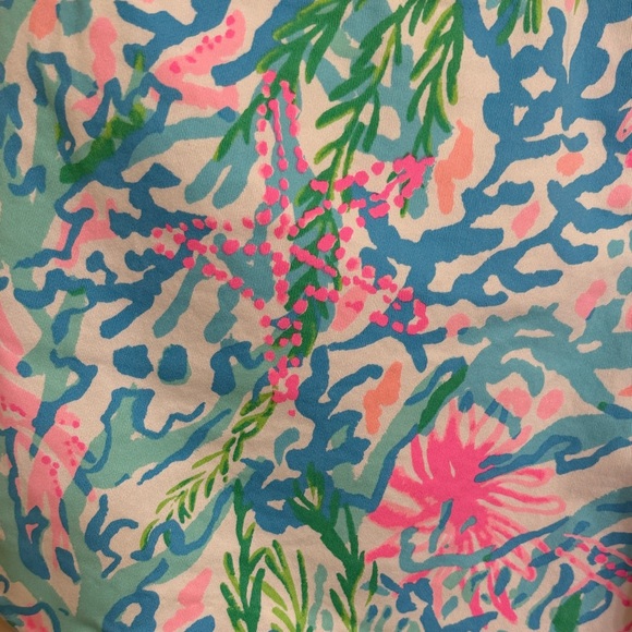 Lilly Pulitzer Vibrant Coral and Starfish Pattern - Picture 3 of 7